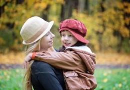 夫妻感情深的八字,什么八字之人婚姻感情好