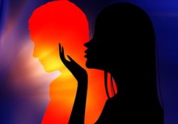 什么样的八字爱生气（什么八字的人脾气大）