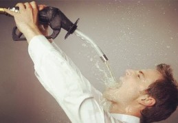 嗜酒如命的八字格局