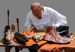 一生孤苦无依的八字（一生孤苦无依的八字成语）