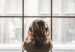 女人八字流年走伤官运会发生什么