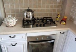 不同朝向厨房灶台的风水影响