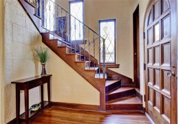 ​别墅安装楼梯朝哪个方向有利于财运