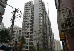 住宅附近有电线杆的影响及化解