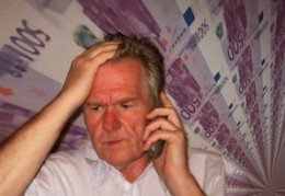 晚婚必嫁有钱人的八字（晚婚容易嫁给有钱人的八字）