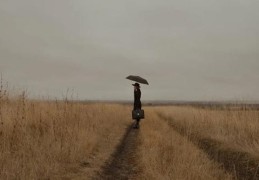 江边的房子有好的风水吗（江边的房子有好的风水吗图片）