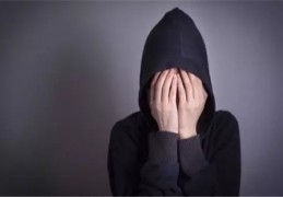 八字看性格反复无常的人