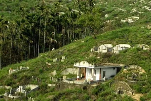 出贵人的风水吉墓-桦玺易学网 出贵人的风水吉墓-桦玺易学网